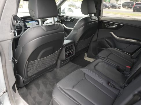 Certified 2025 Audi Q8 Prestige w/ Prestige Package image 27