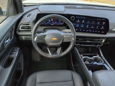 Used 2025 Chevrolet Traverse LT AWD/4WD image 30