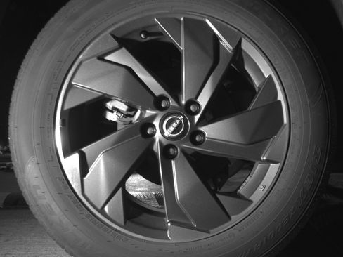 Used 2025 Nissan Rogue SV FWD image 15