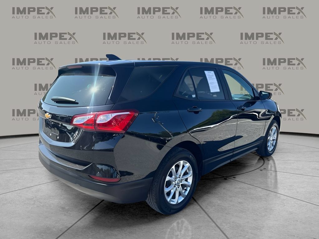 Used 2021 Chevrolet Equinox LS w/ LS Convenience Package FWD image 5