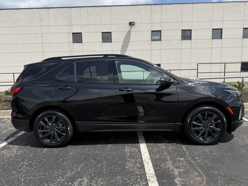 Used 2022 Chevrolet Equinox RS w/ RS Leather Package AWD/4WD image 1