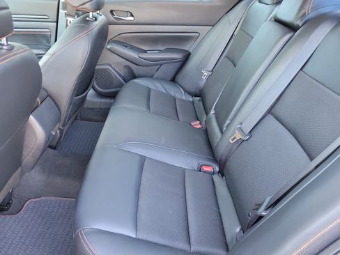 Used 2022 Nissan Altima 2.5 SR image 12