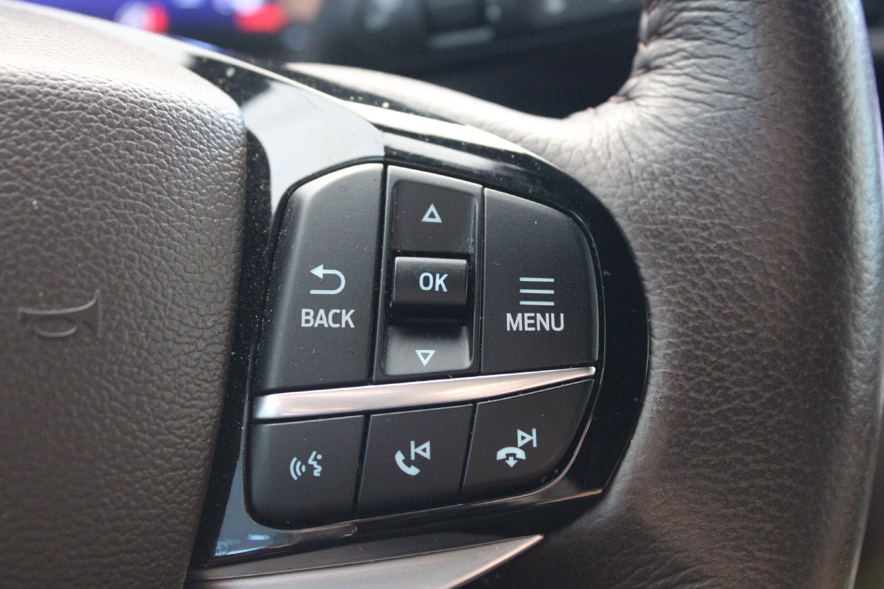 Used 2023 Ford Explorer King Ranch w/ Premium Technology Package AWD/4WD image 14