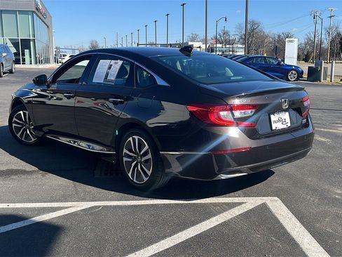 Used 2018 Honda Accord Touring image 5