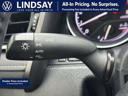 Used 2018 Toyota Camry SE w/ Moonroof Package FWD image 22