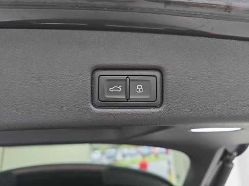 Used 2025 Audi Q5 Premium Plus w/ Premium Plus AWD/4WD image 13