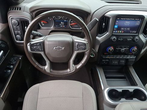 Used 2019 Chevrolet Silverado 1500 LT Trail Boss AWD/4WD image 11