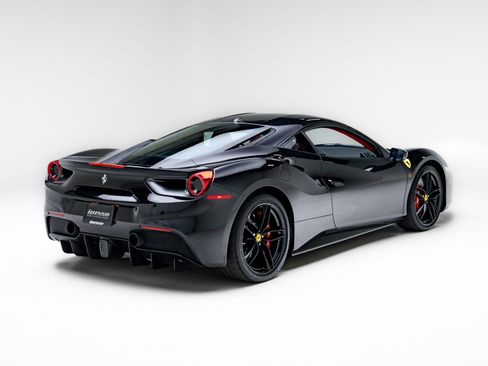 Used 2019 Ferrari 488 GTB RWD image 26