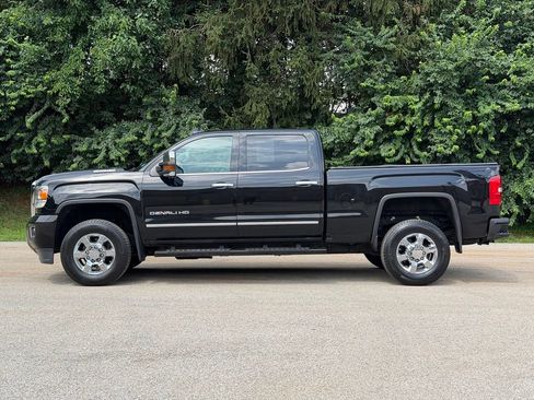 Used 2018 GMC Sierra 3500 Denali w/ Duramax Plus Package AWD/4WD image 6
