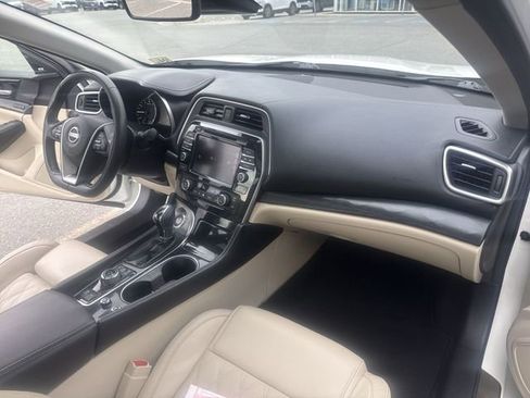 Used 2023 Nissan Maxima Platinum w/ Sport Mat Group FWD image 30