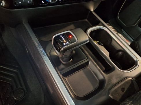 Used 2024 Chevrolet Silverado 1500 LTZ AWD/4WD image 21