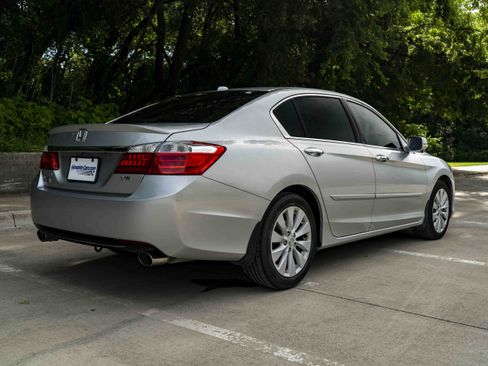 Used 2015 Honda Accord EX-L image 9
