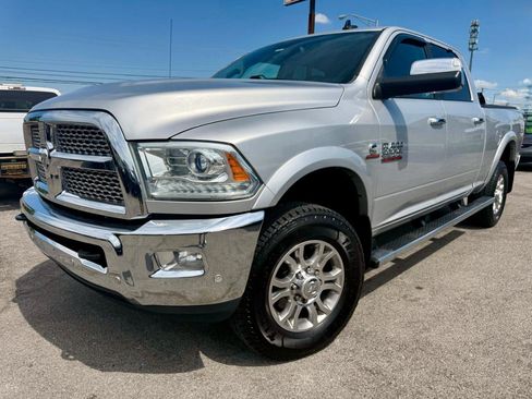 Used 2018 RAM 3500 Laramie AWD/4WD image 2