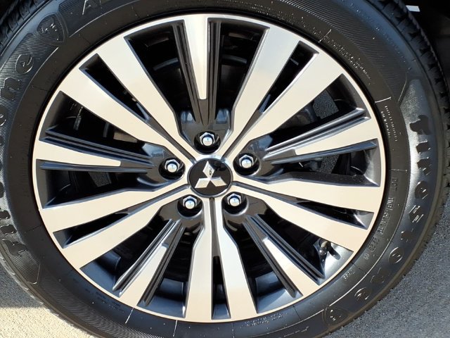 Used 2019 Mitsubishi Outlander ES FWD image 11