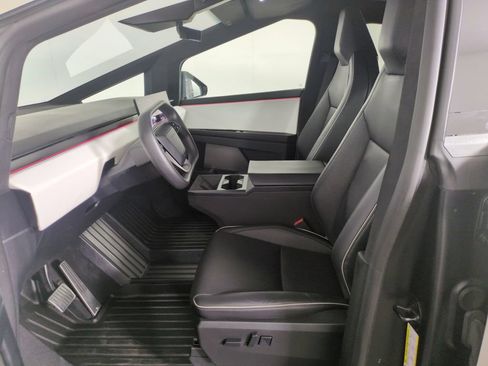 Used 2024 Tesla Cybertruck AWD Crew Cab image 12