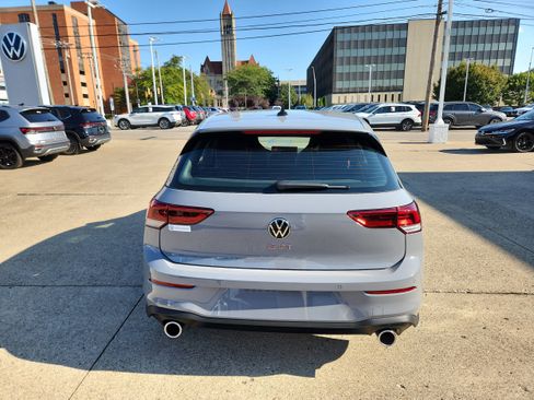 New 2025 Volkswagen GTI SE image 4