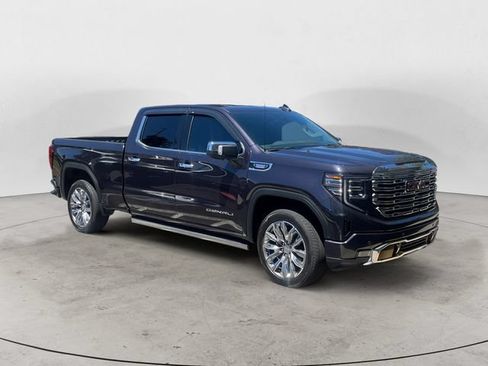 Used 2024 GMC Sierra 1500 Denali w/ Denali Reserve Package AWD/4WD image 3