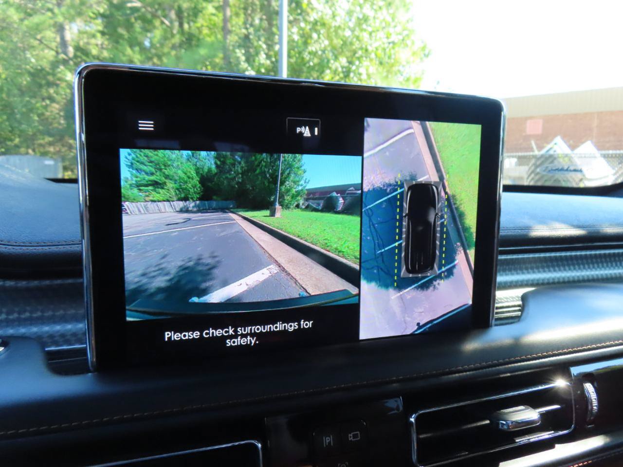 Used 2022 Lincoln Aviator Black Label w/ Dynamic Handling Package AWD/4WD image 32