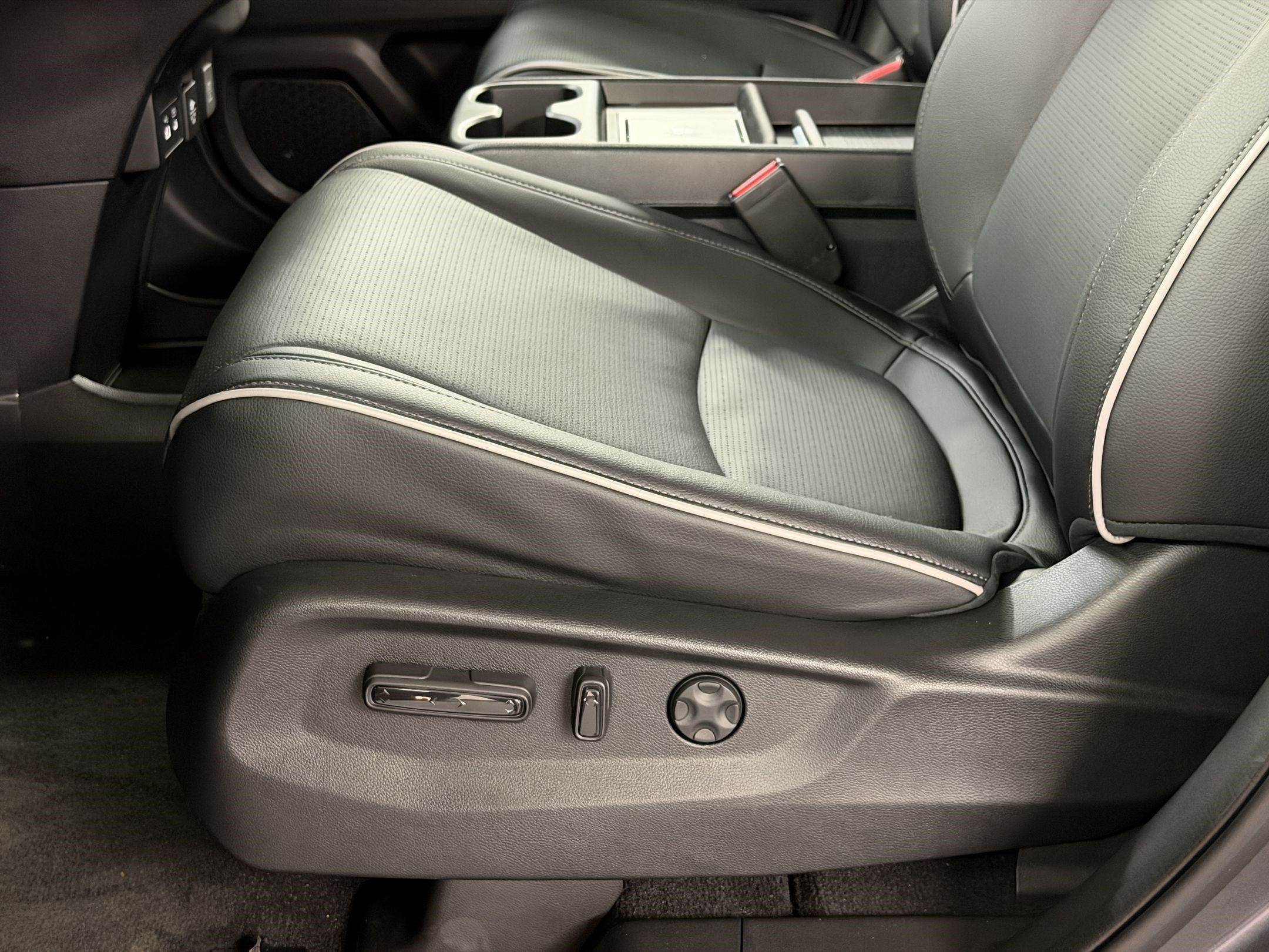 New 2027 Honda Odyssey Elite image 16