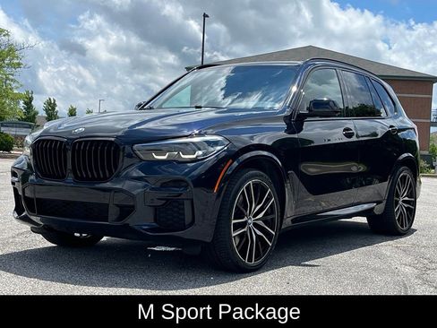 Certified 2022 BMW X5 xDrive40i w/ M Sport Package AWD/4WD image 3