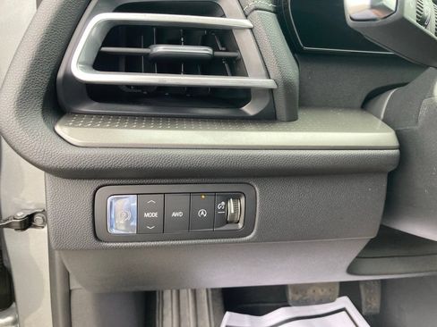 New 2026 Chevrolet Traverse LT w/ Midnight/Sport Edition AWD/4WD image 17