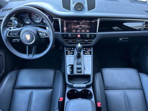 Used 2025 Porsche Macan AWD/4WD image 6