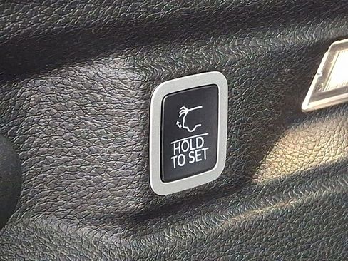 Certified 2022 Jeep Grand Cherokee L Laredo w/ Luxury Tech Group I image 29