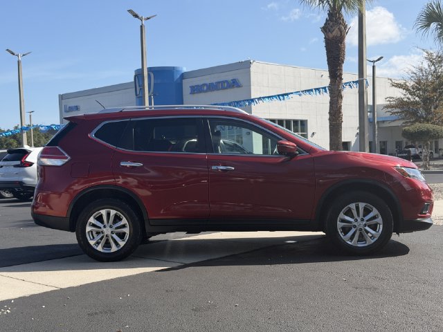 Used 2016 Nissan Rogue SV w/ SV Premium Package AWD/4WD image 9