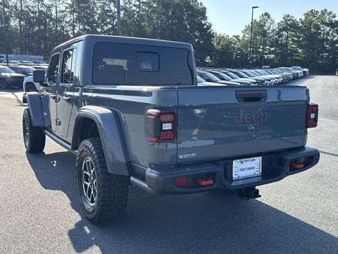 New 2025 Jeep Gladiator Rubicon image 6