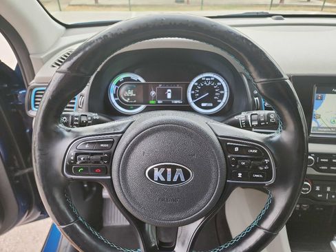 Used 2019 Kia Niro Touring image 16