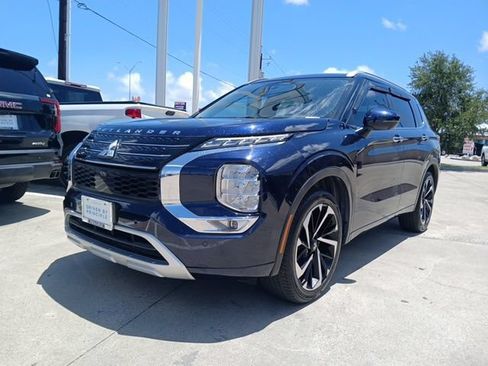 Used 2024 Mitsubishi Outlander SEL FWD image 3