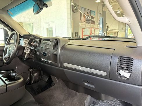 Used 2014 Chevrolet Silverado 3500 LT w/ Interior Plus Package AWD/4WD image 27