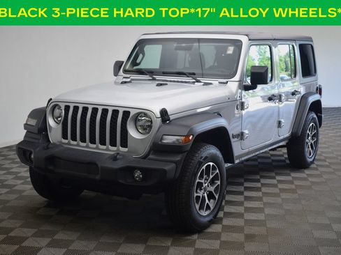 Used 2024 Jeep Wrangler Unlimited Sport AWD/4WD image 3
