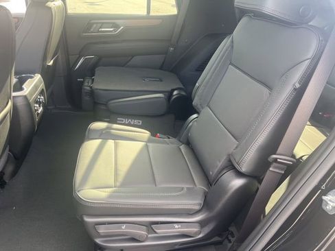 New 2026 GMC Yukon Denali image 19