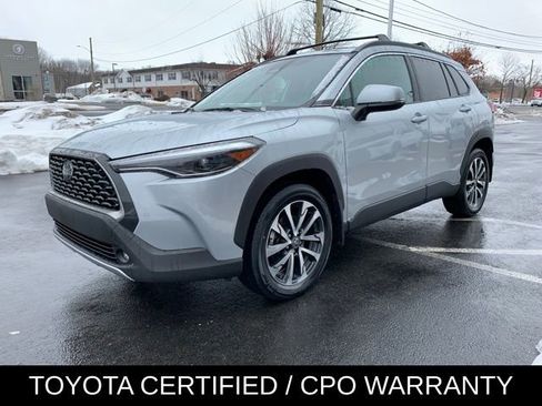 Used 2023 Toyota Corolla Cross XLE w/ Convenience Package image 8