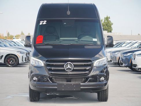 Used 2022 Mercedes-Benz Sprinter 2500 image 2
