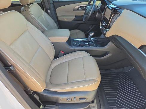Certified 2023 Chevrolet Traverse Premier FWD image 28