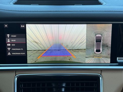 Used 2021 Porsche Panamera 4 image 32