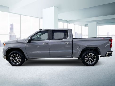Used 2024 Chevrolet Silverado 1500 LT AWD/4WD image 2