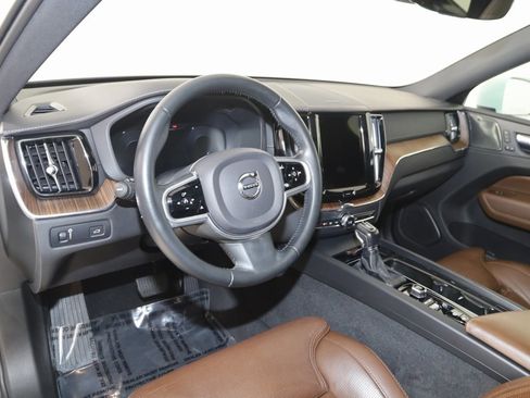 Used 2021 Volvo XC60 T5 Inscription w/ Protection Package Premier image 28