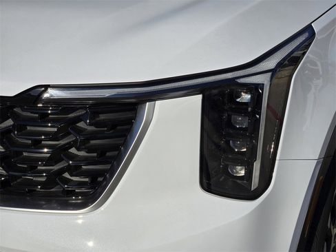 New 2026 Kia Sorento S image 12