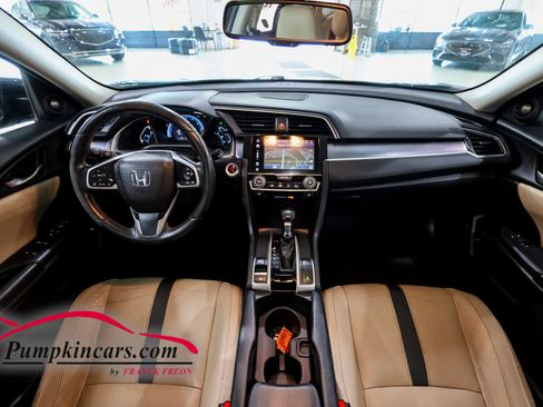 Used 2017 Honda Civic Touring image 30