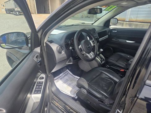 Used 2017 Jeep Compass High Altitude AWD/4WD image 9