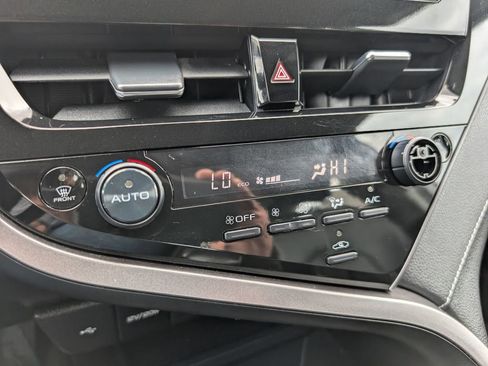 Used 2023 Toyota Camry SE FWD image 20