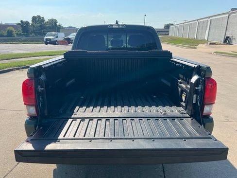 Used 2021 Toyota Tacoma SR5 w/ Trail Edition AWD/4WD image 8