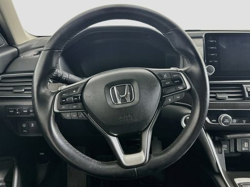 Used 2018 Honda Accord Touring image 18