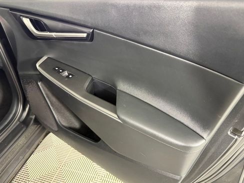 Used 2023 Kia EV6 Light image 33