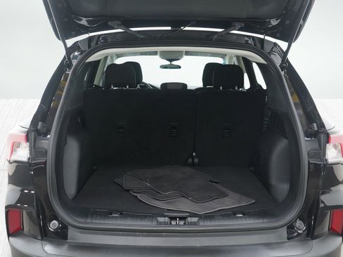 Used 2022 Ford Escape SE image 18