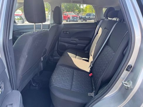 Used 2025 Mitsubishi Outlander Sport SE AWD/4WD image 19