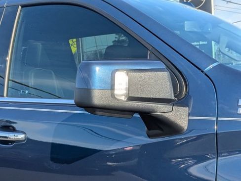 Used 2019 Chevrolet Silverado 1500 High Country w/ Z71 Off-Road Package image 12